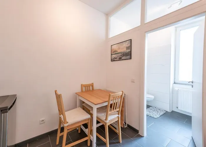 Daire Hagenstay Buelow 1